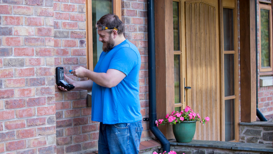 DIY Installation maximum security key safe
